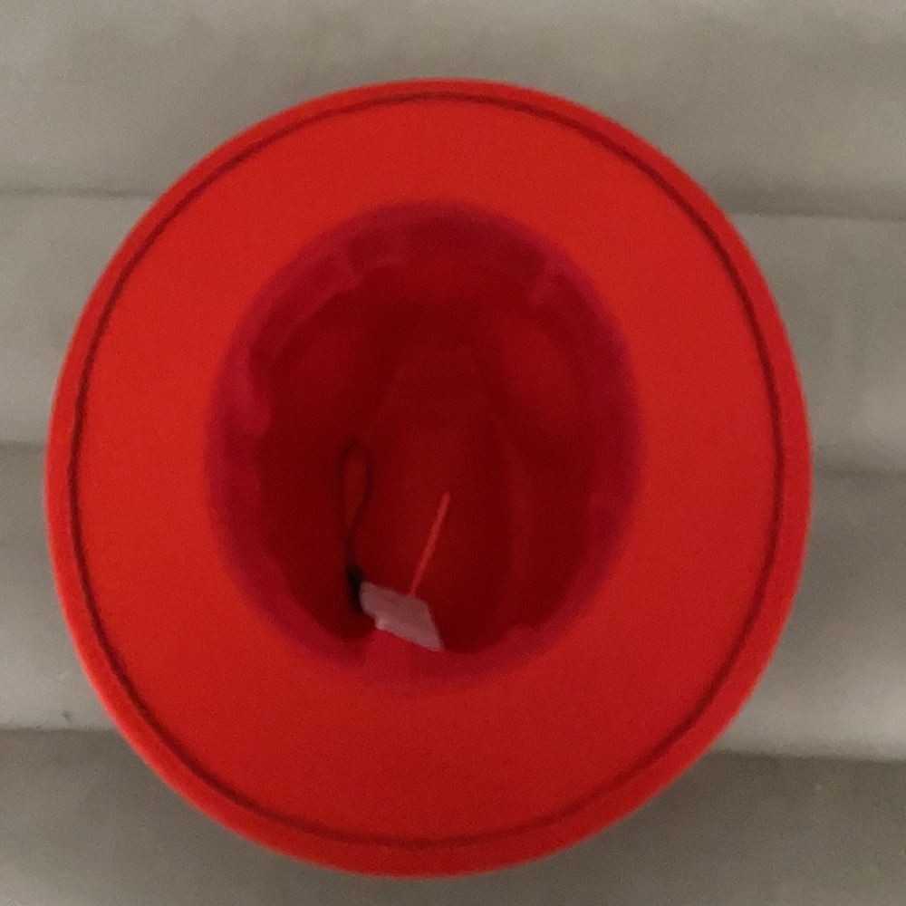 Red Hat - Picture 2 of 3